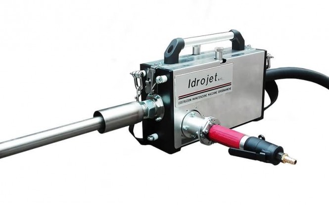 ریجید لنس ماشین سه گانه جهت رسوب زدایی داخلی مبدل با فشار 6.3 بار مدل IDROBOX-X3 ساخت ایدروجت ایتالیا